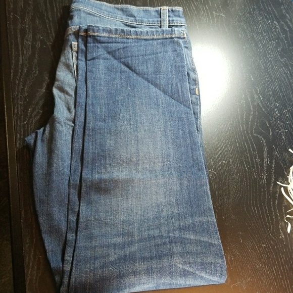 Clothes - Picture 4 of 4